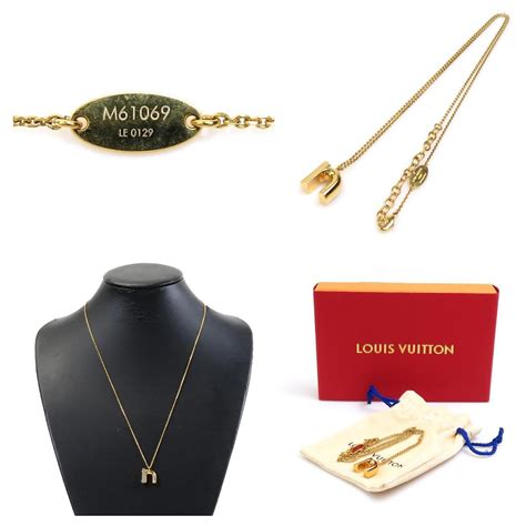 louis vuitton collier lettre|Collier LV & Me Lettre J .